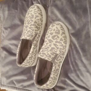 Outwoods women slip on shoe